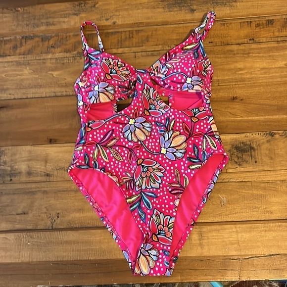 TABITHA Brown swimsuit - Picture 1 of 8